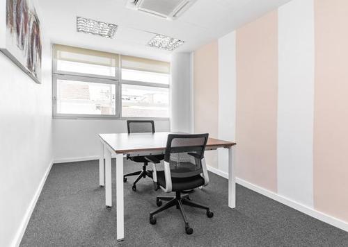 Espace de bureau privé pour 3 personnes