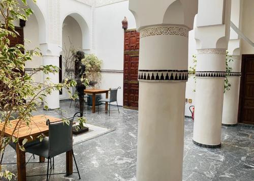 Riad - 8 bathrooms for vendre in Quartier Kaat Benahid - Marrakech