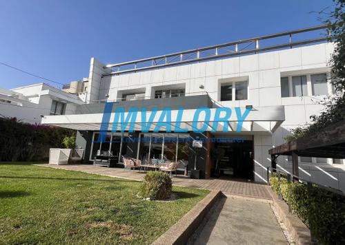 Villa Commerciale - 4 bathrooms for louer in Anfa - Casablanca