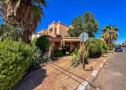 Villa Commerciale - 3 bathrooms for vendre in Route de Casablanca - Marrakech